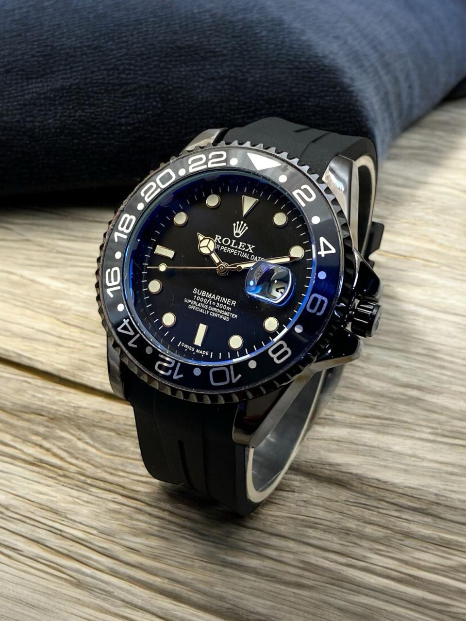 TOP RATED MODEL ( ROLEX SUBMARINER )